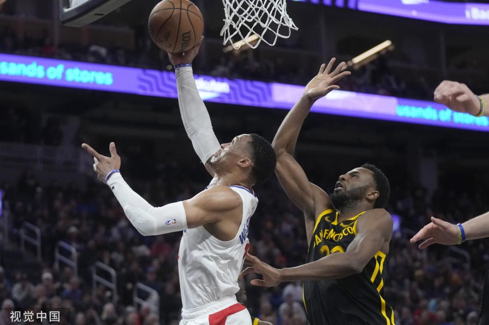 对手围绕其 对手围绕其