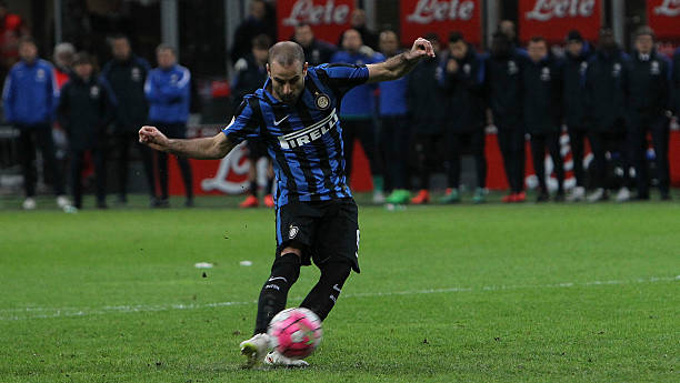 戒的背后 戒的背后